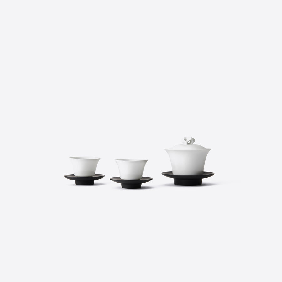 Garden Collection Porcelain and Inkstone Saucer Gaiwan Teacup Set