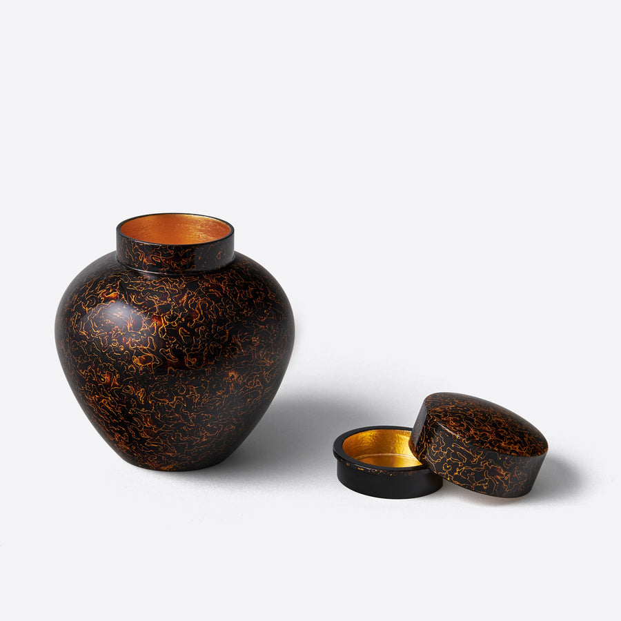 Gan Er'ke Xipi Lacquer Tea Leaf Container, Black and Gold